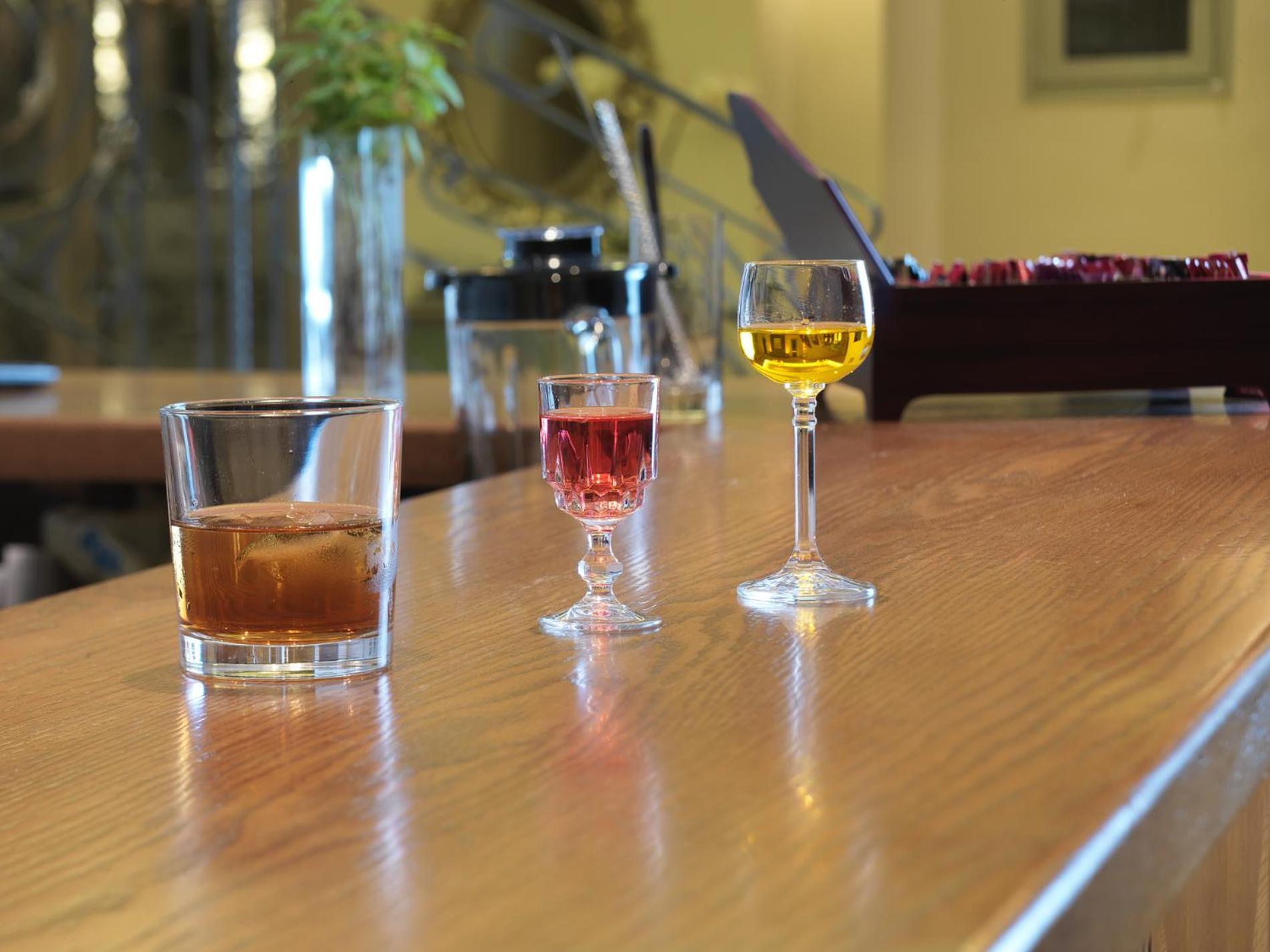 Hondos Classic Hotel & Spa Nestani Buitenkant foto