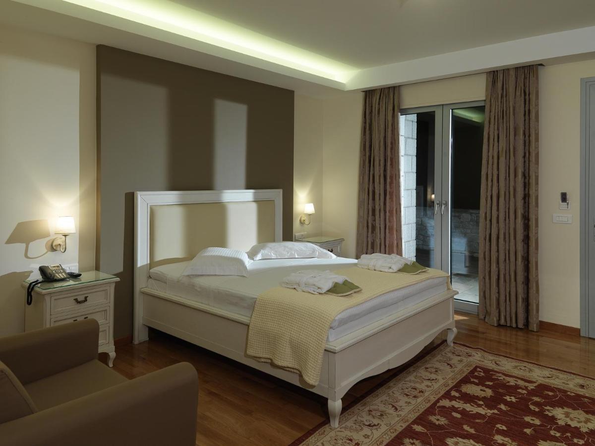 Hondos Classic Hotel & Spa Nestani Buitenkant foto